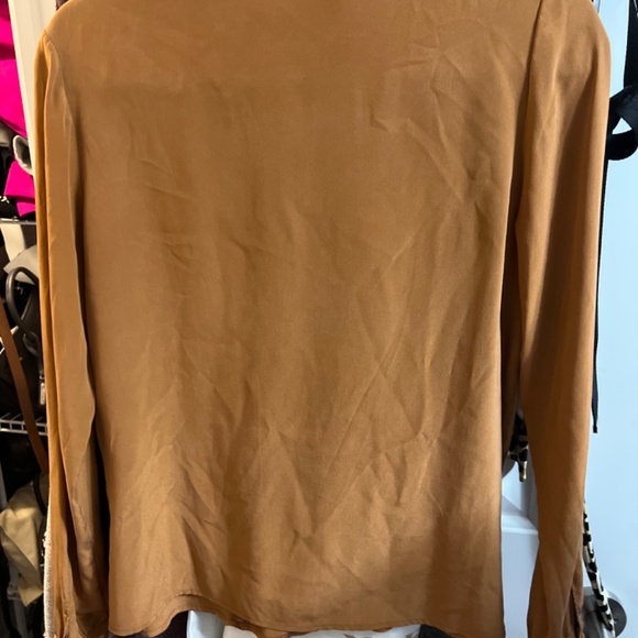 Sezane Tan Blouse with Scalloped Trim - Picture 3 of 10